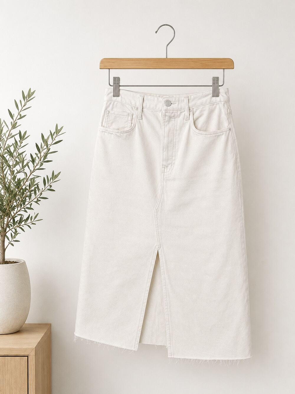 Favorite Daughter The Sadie Maxi Skirt in Gardenia.